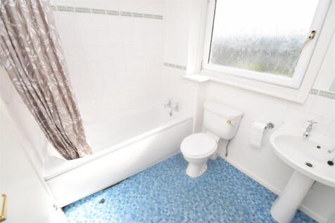 BATHROOM.JPG