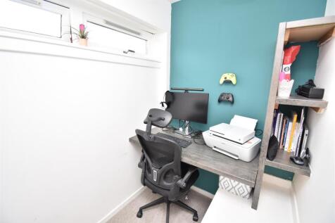 BOX ROOM