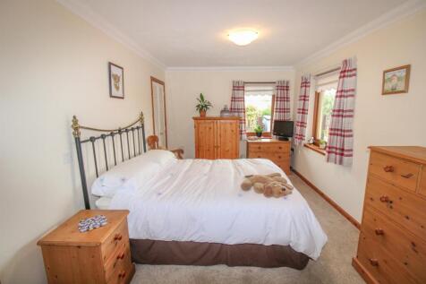 BEDROOM ONE.jpg