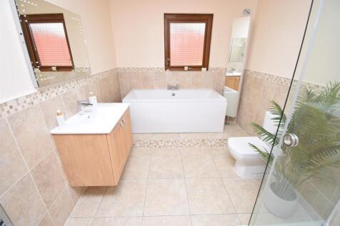 BATHROOM (2)-2.jpg