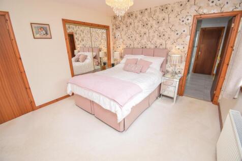 BEDROOM ONE-2.jpg