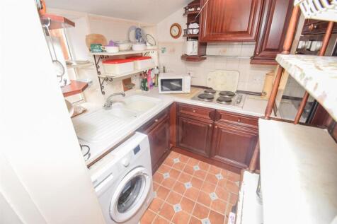 KITCHEN-2.jpg