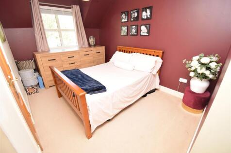 BEDROOM ONE.jpg
