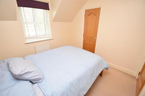 BEDOROOM TWO.JPG