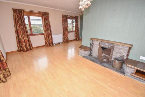 LOUNGE-DINING ROOM
