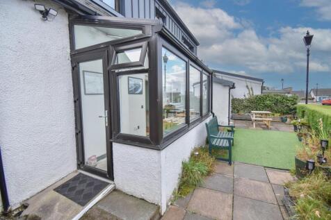 ENTRANCE PORCH