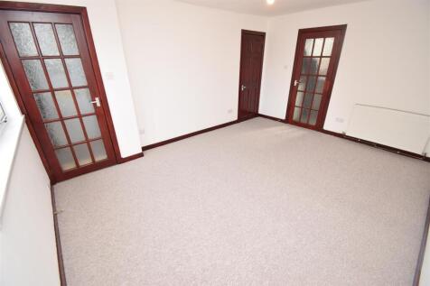 LOUNGE-DINING ROOM