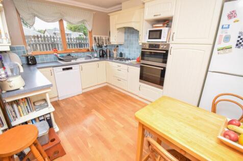 KITCHEN-BREAKFAST ROOM-2.jpg