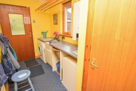 UTILITY ROOM-2..jpg