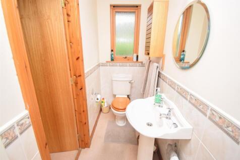 EN-SUITE SHOWER ROOM-2.jpg