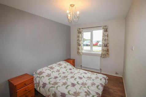 BEDROOM TWO-2.jpg