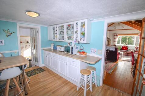 KITCHEN-BREAKFAST ROOM (2).jpg