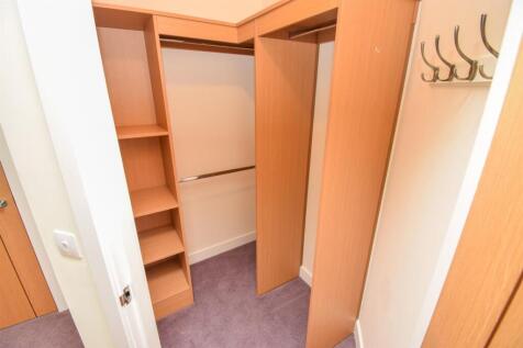 WALK-IN WARDROBE.jpg