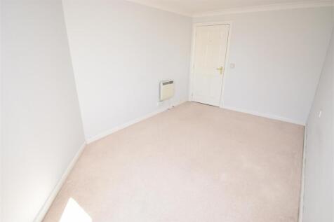 BEDROOM TWO (2).JPG