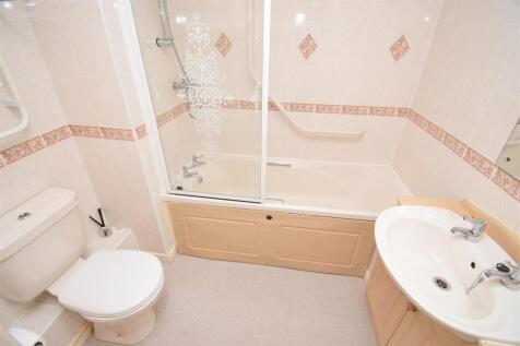 BATHROOM.JPG