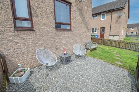 FRONT GARDEN -2 EDIT.jpg