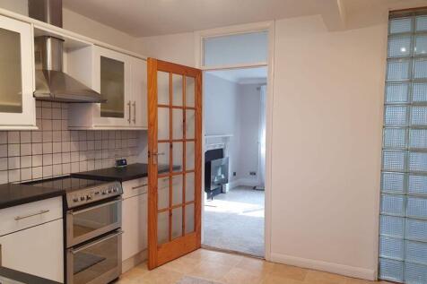 Kitchen (view two)