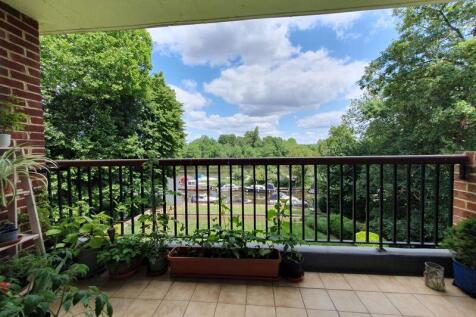 Private Riverside Balcony
