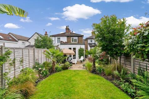 Garden to House