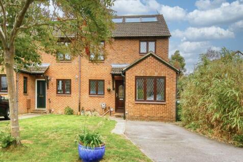 Kings Chase, East Molesey