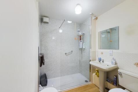 HOUSE BATHROOM