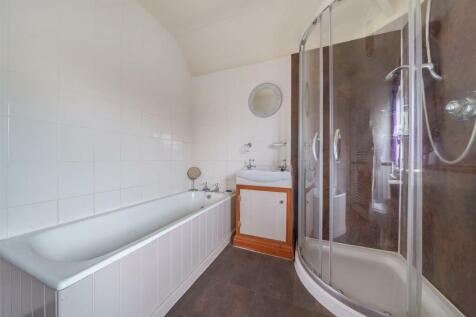 HOUSE BATHROOM