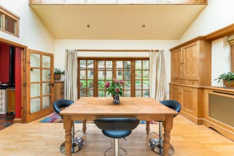 DINING/SUN ROOM