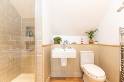 EN-SUITE TO BEDROOM TWO