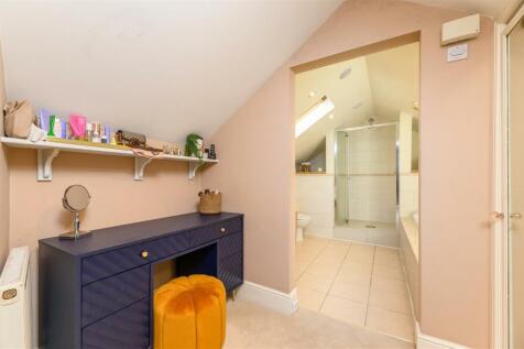 DRESSING AREA
