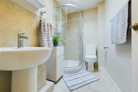 HOUSE BATHROOM