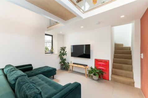 KITCHEN/LIVING/DINING