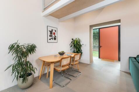 KITCHEN/LIVING/DINING
