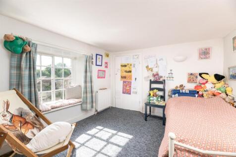 BEDROOM FIVE