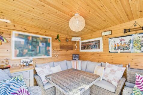 SUMMER HOUSE