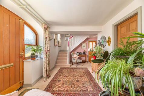 ENTRANCE HALLWAY
