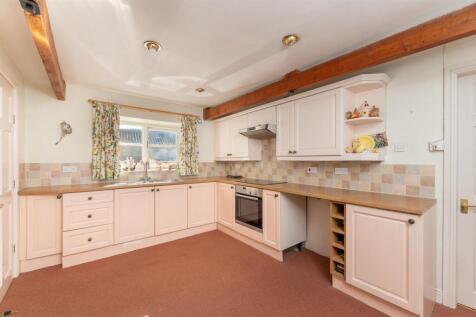 ANNEXE KITCHEN/DINING