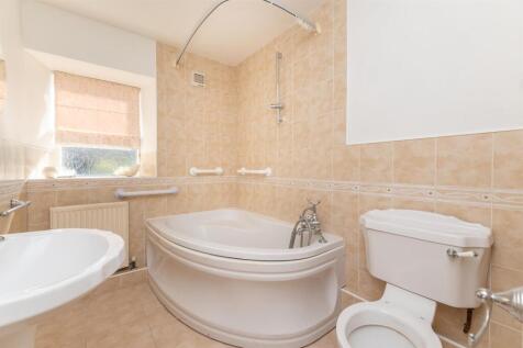 ANNEXE BATHROOM