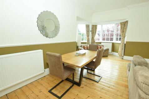 Lounge / Dining Room