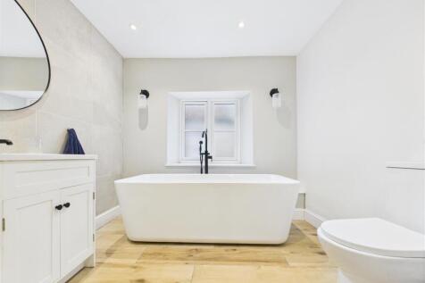 HOUSE BATHROOM