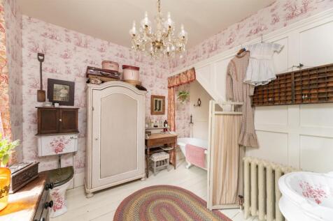 EN SUITE ONE