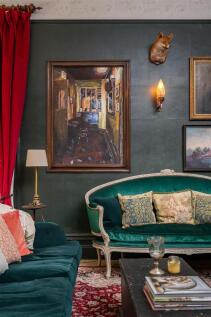 SITTING ROOM