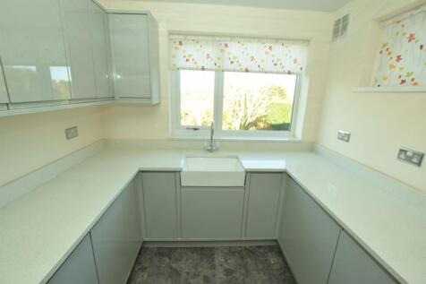 KITCHEN 2.jpg