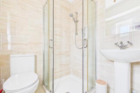 BEDROOM ONE EN-SUITE