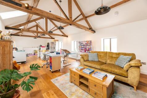 STUDIO/OFFICE