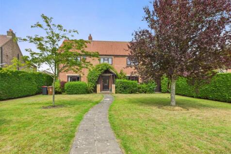 6 WADDALE END