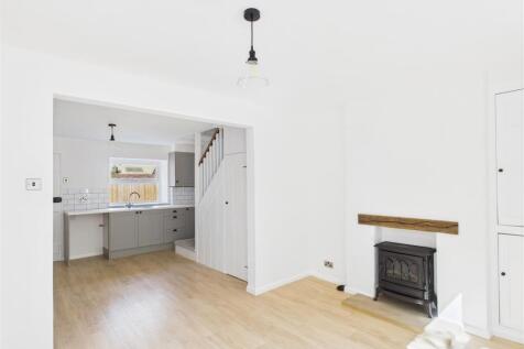 KITCHEN/DINER/LIVING AREA