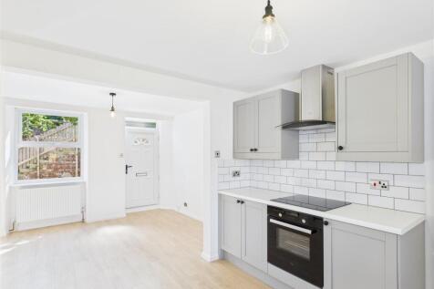 KITCHEN/DINER/LIVING AREA