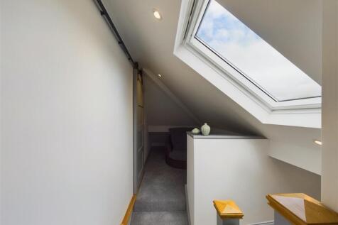 SECOND FLOOR LANDING