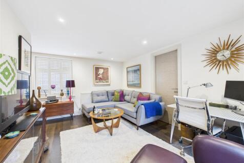 SITTING ROOM/ DINING ROOM