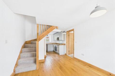 OPEN PLAN KITCHEN/LIVING